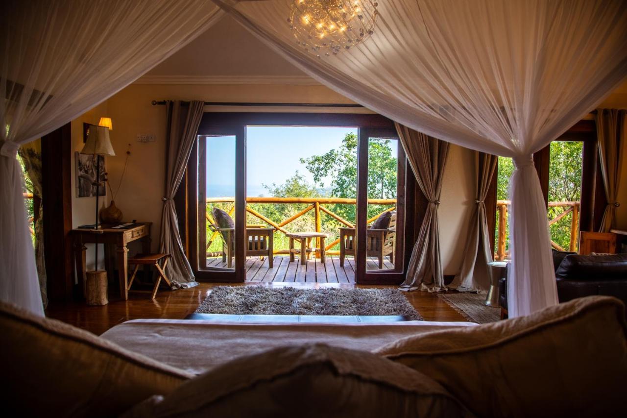 Escarpment Luxury Lodge Manyara 음토와음부 외부 사진