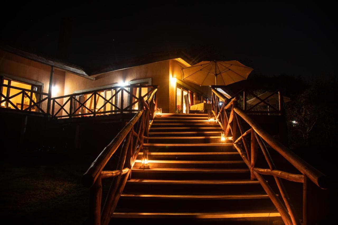 Escarpment Luxury Lodge Manyara 음토와음부 외부 사진