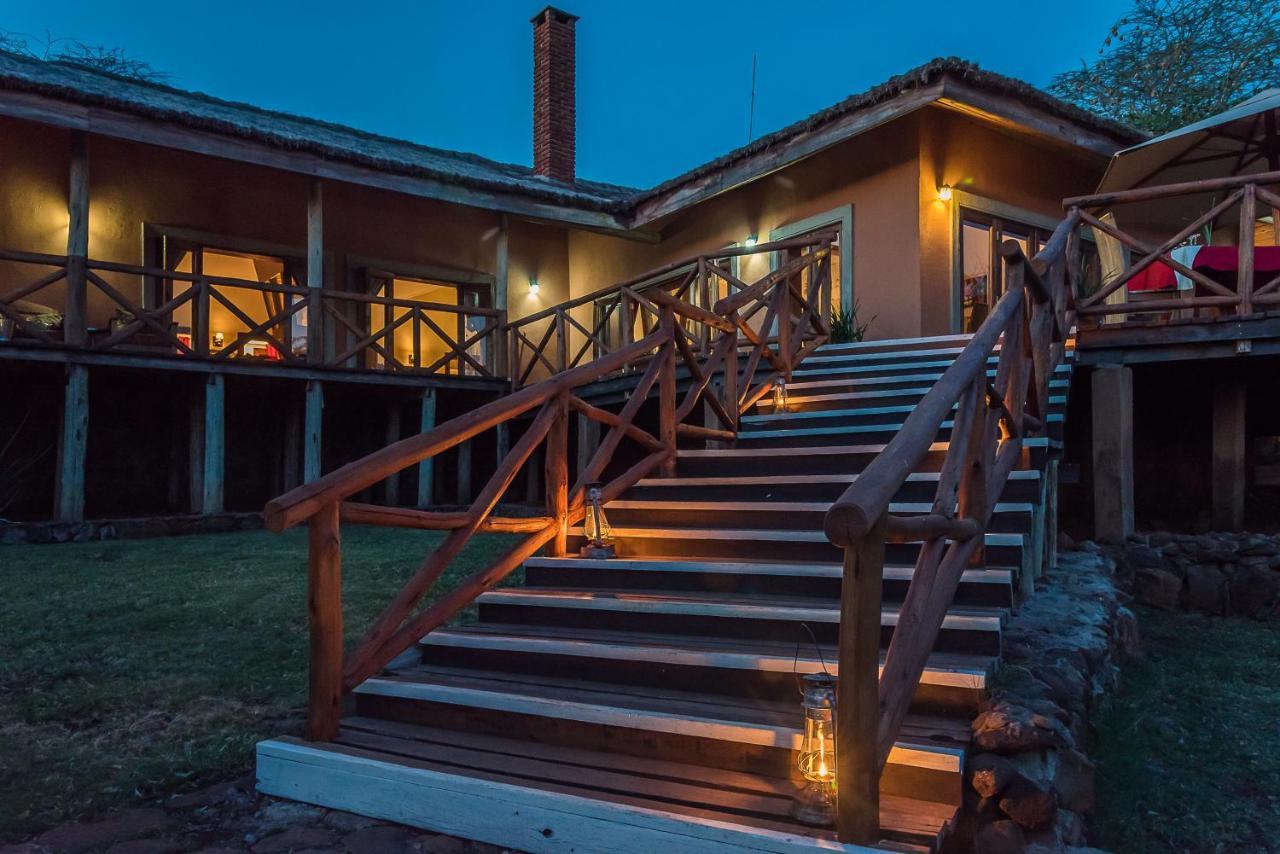 Escarpment Luxury Lodge Manyara 음토와음부 외부 사진
