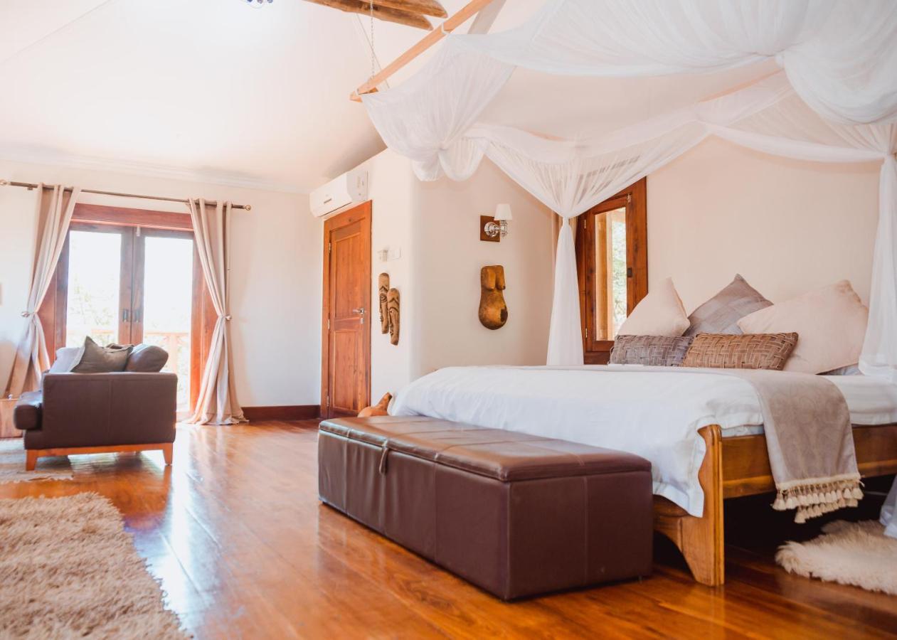 Escarpment Luxury Lodge Manyara 음토와음부 외부 사진