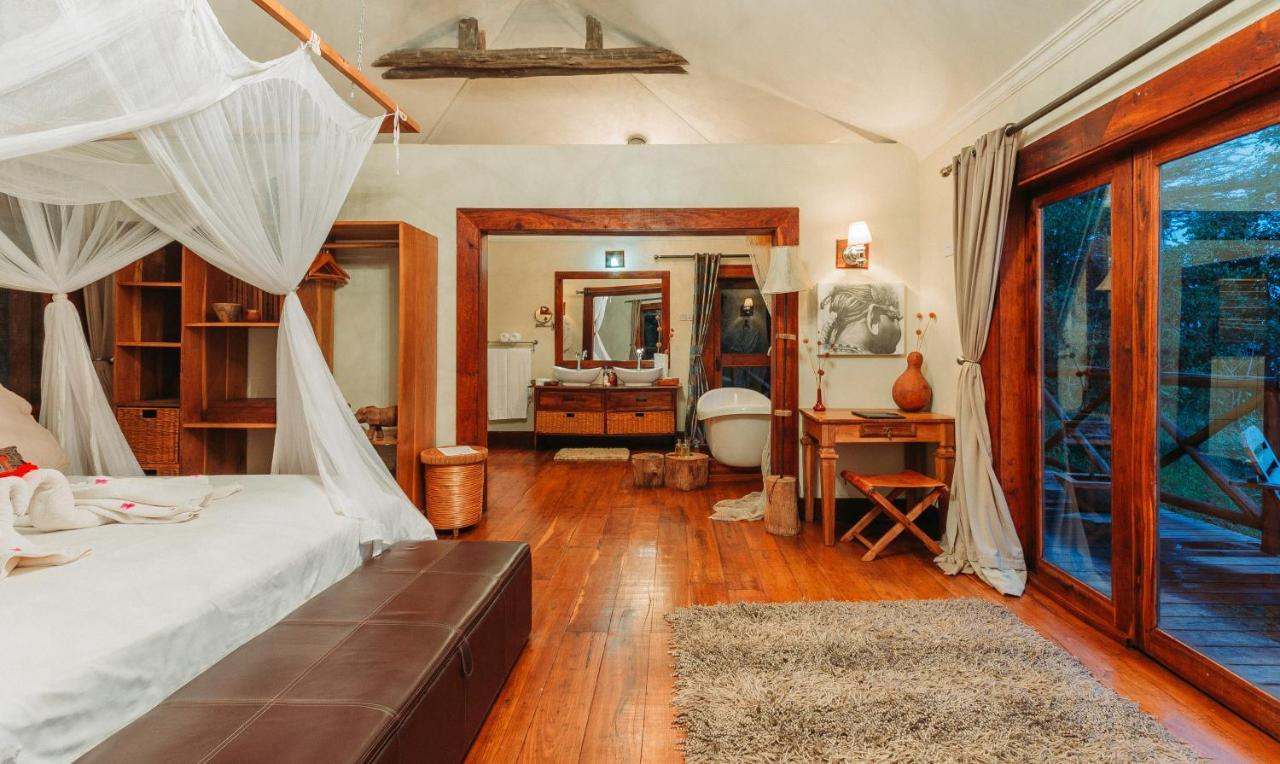 Escarpment Luxury Lodge Manyara 음토와음부 외부 사진