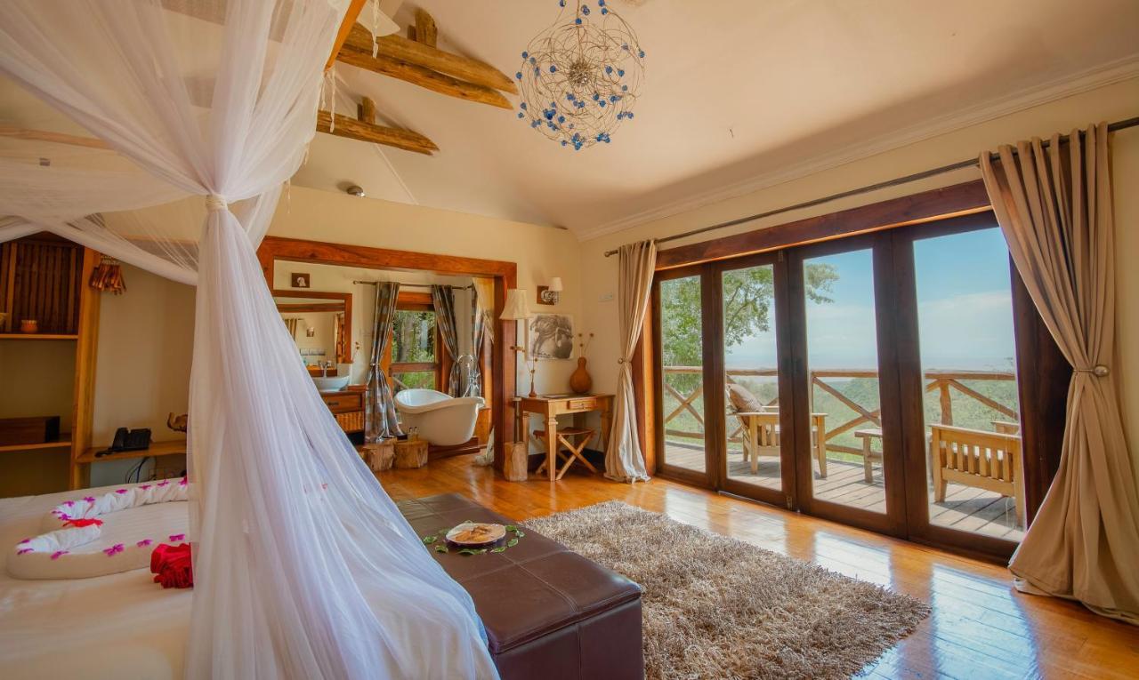 Escarpment Luxury Lodge Manyara 음토와음부 외부 사진